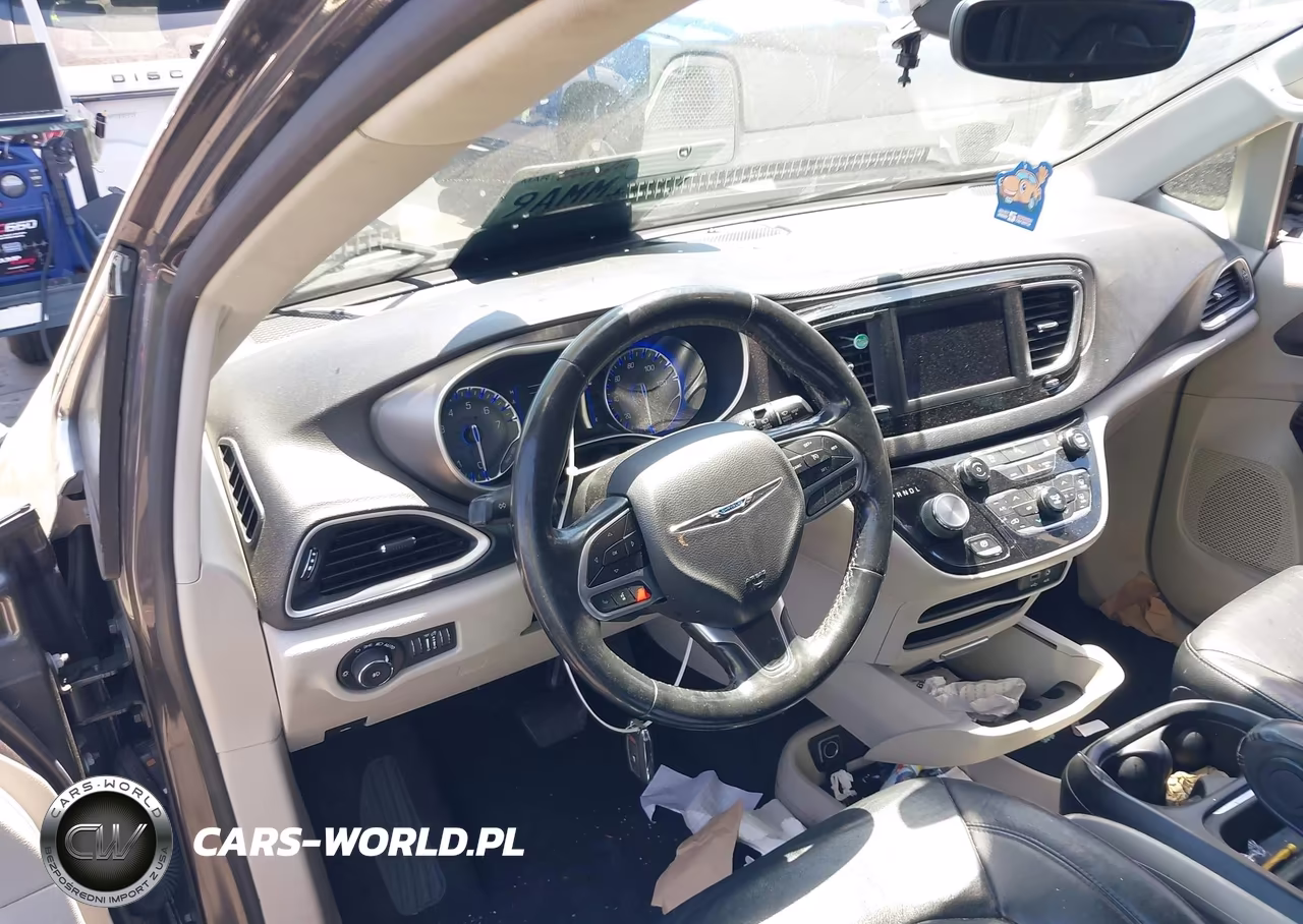 2020 Chrysler Pacifica Touring L VIN:2C4RC1BG5LR126038 - 20