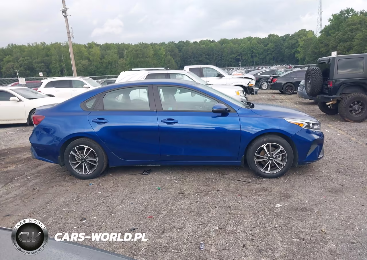 2023 Kia Forte Lxs VIN:3KPF24ADXPE580775 - 13