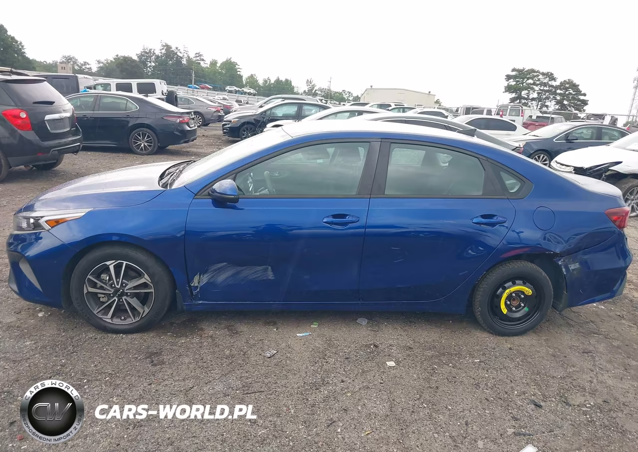 2023 Kia Forte Lxs VIN:3KPF24ADXPE580775 - 14