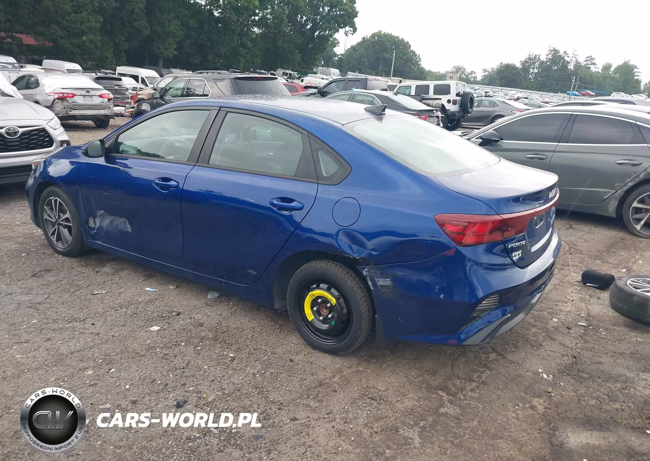 2023 Kia Forte Lxs VIN:3KPF24ADXPE580775 - 3