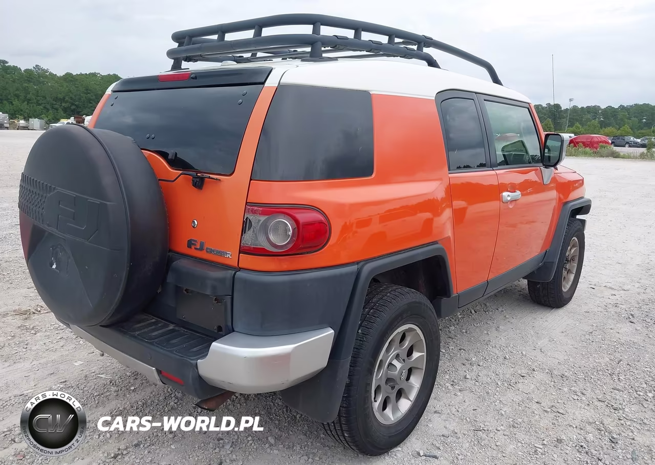 2013 Toyota Fj Cruiser VIN:JTEBU4BF2DK151594 - 4