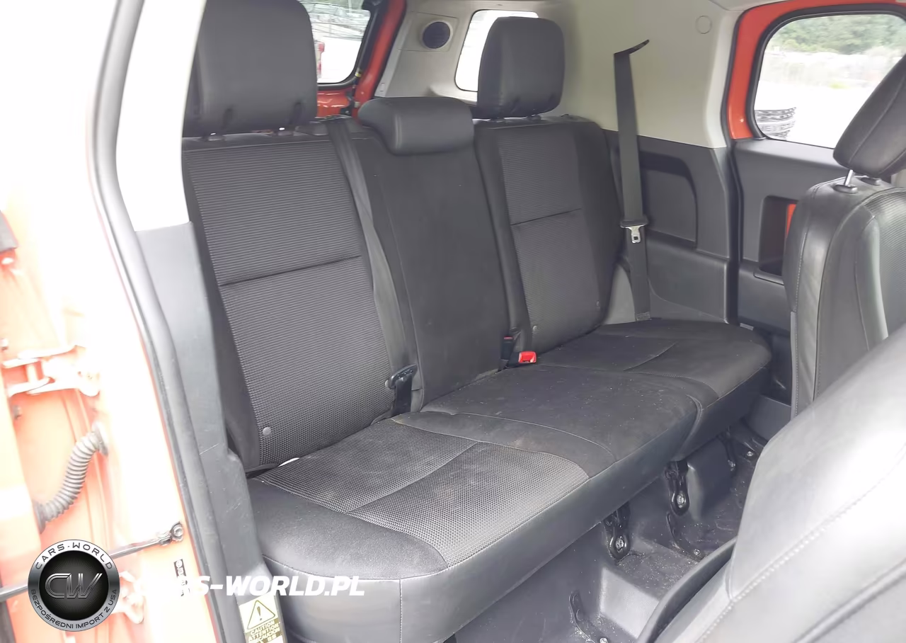 2013 Toyota Fj Cruiser VIN:JTEBU4BF2DK151594 - 8