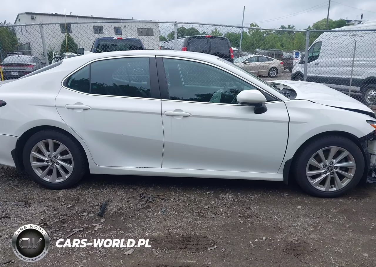 2021 Toyota Camry Le VIN:4T1C11AK7MU464297 - 13