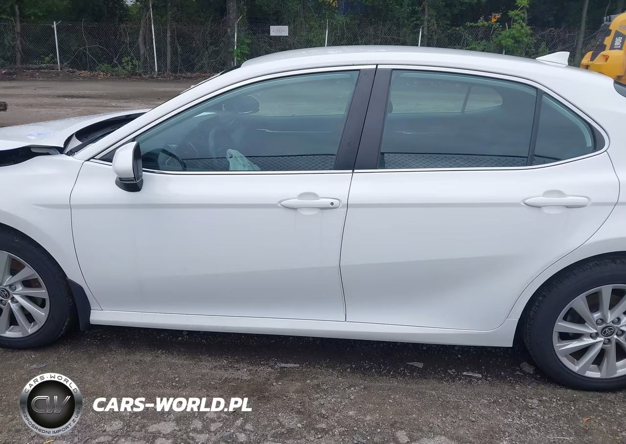 2021 Toyota Camry Le VIN:4T1C11AK7MU464297 - 14