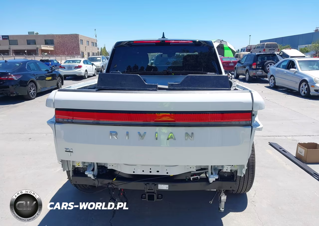 2026 Rivian R1T Dual Motor Large Pack-Performance Dual Motor Large Pack VIN:7FCTGFAAXTN043572 - 17