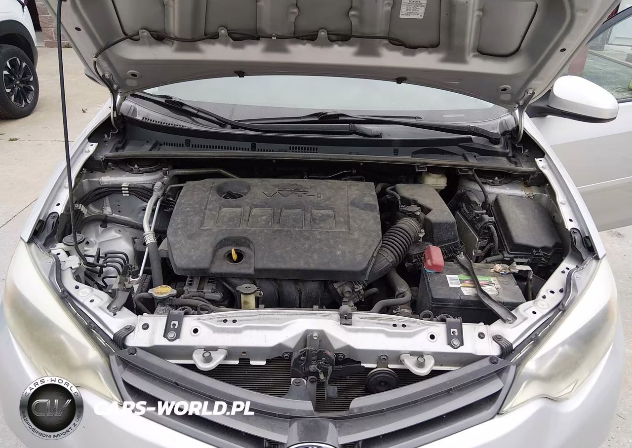 2015 Toyota Corolla Le VIN:5YFBURHE2FP327516 - 10