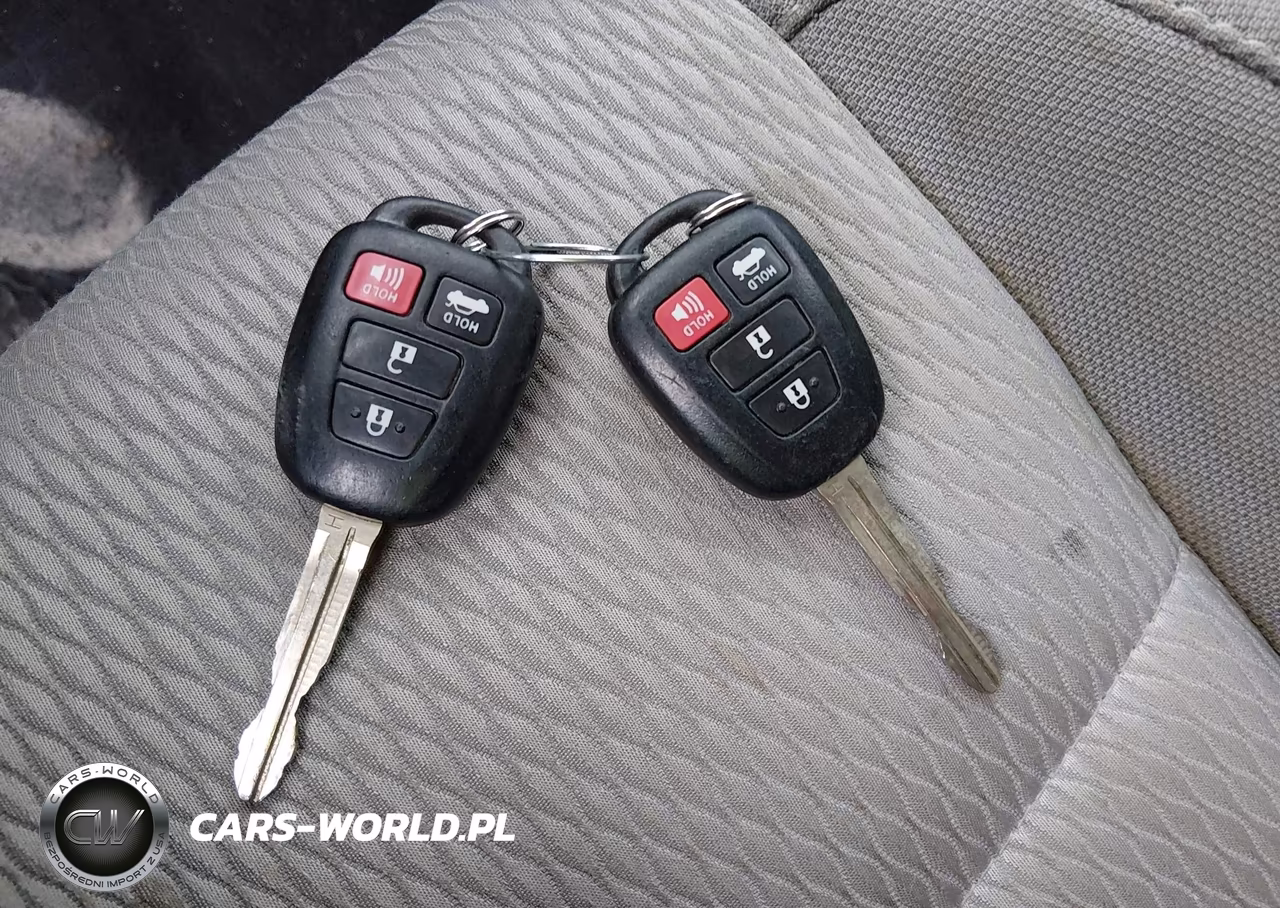 2015 Toyota Corolla Le VIN:5YFBURHE2FP327516 - 11