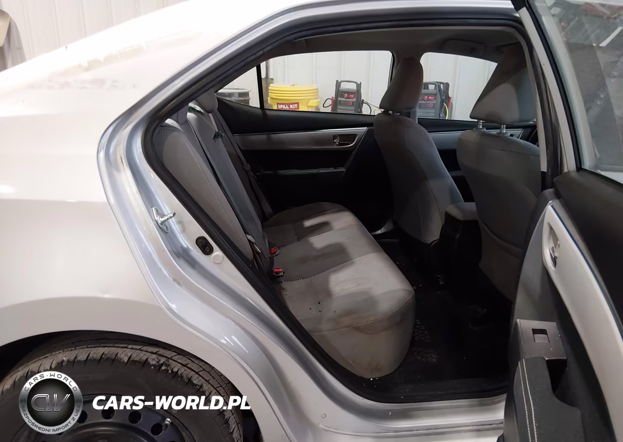 2015 Toyota Corolla Le VIN:5YFBURHE2FP327516 - 8