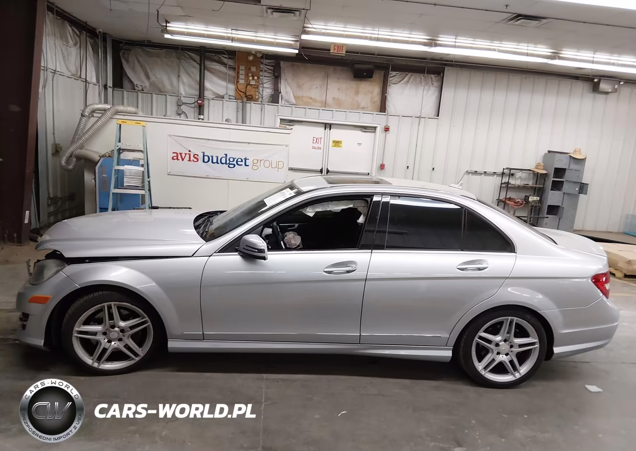2013 Mercedes-Benz C 300 Sport 4Matic VIN:WDDGF8AB7DG082131 - 14