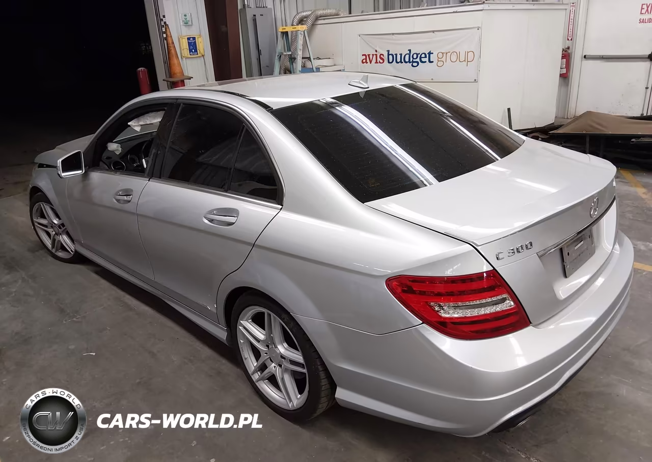 2013 Mercedes-Benz C 300 Sport 4Matic VIN:WDDGF8AB7DG082131 - 3