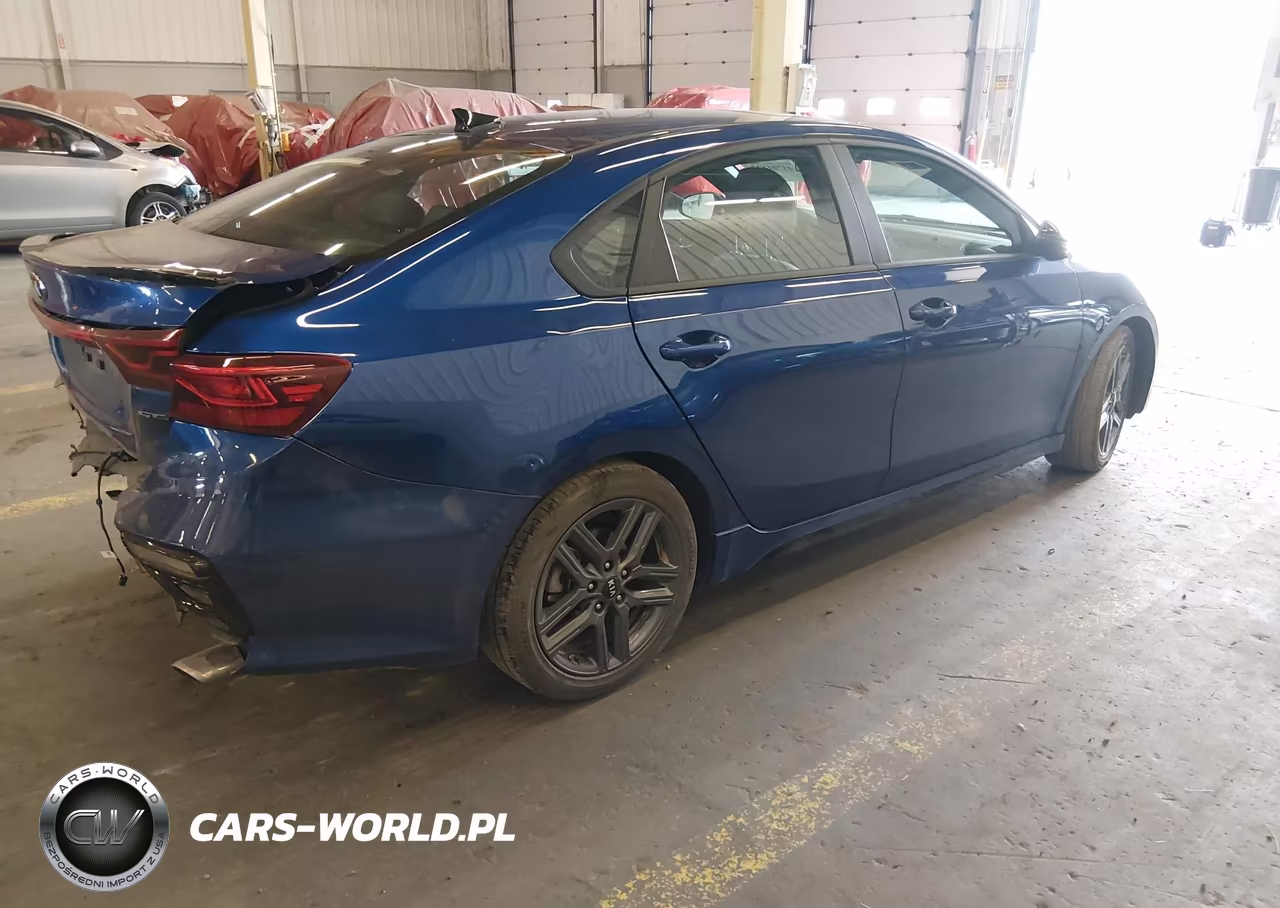 2021 Kia Forte Gt-Line VIN:3KPF34AD7ME388125 - 4