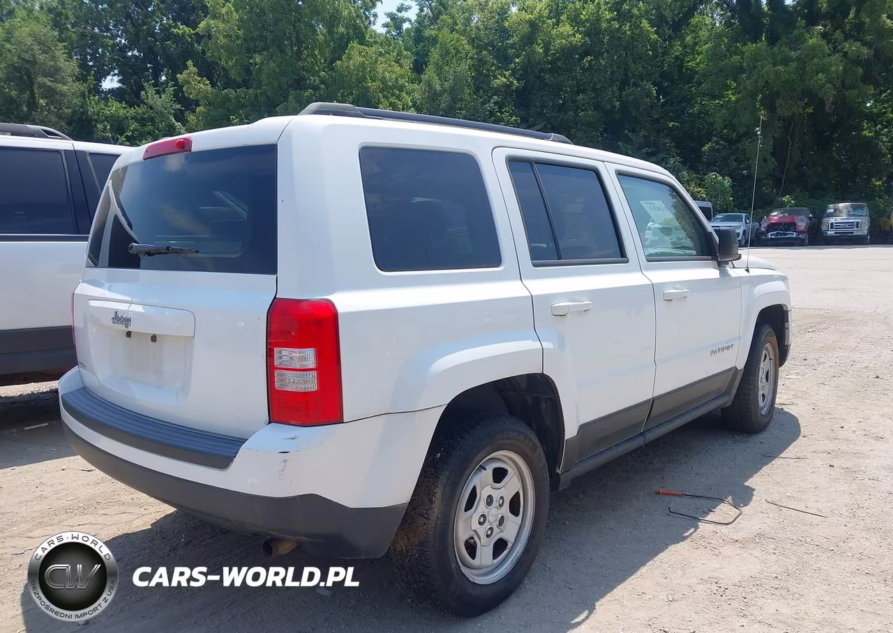 2016 Jeep Patriot Sport VIN:1C4NJPBA7GD769390 - 4