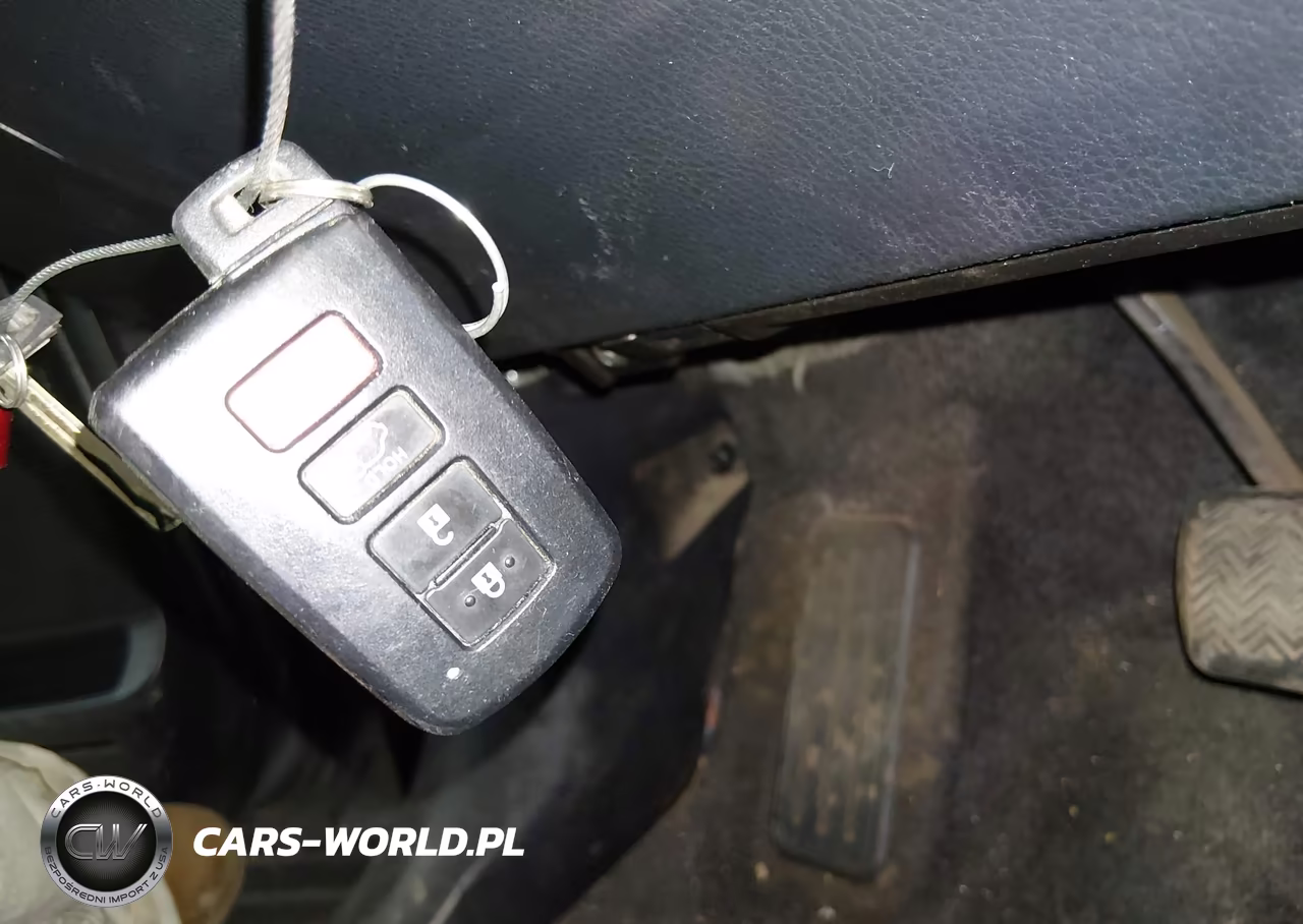2018 Toyota Rav4 Hybrid Xle VIN:JTMRJREV9JD237030 - 11