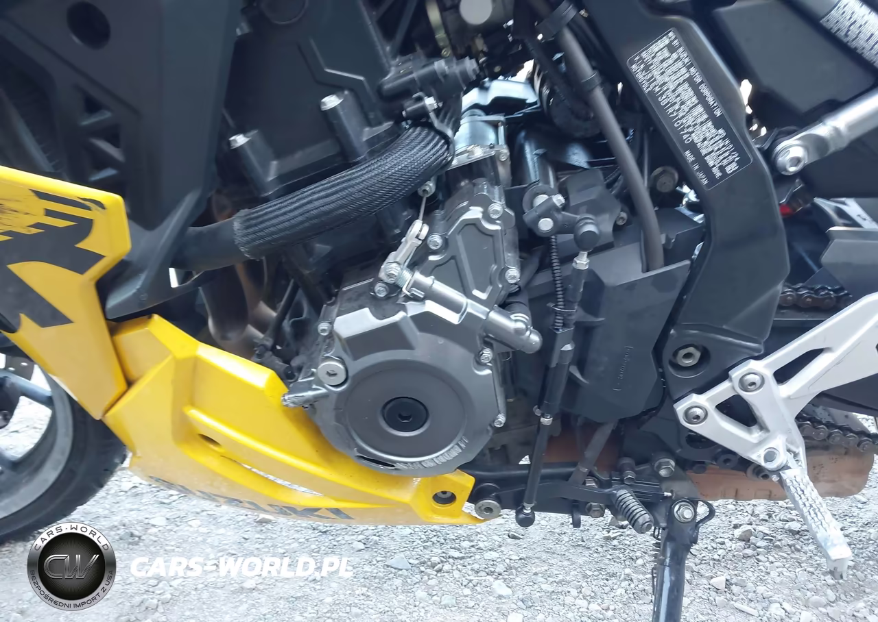2024 Suzuki Gsx800 F VIN:JS1EM13B1R7101740 - 9
