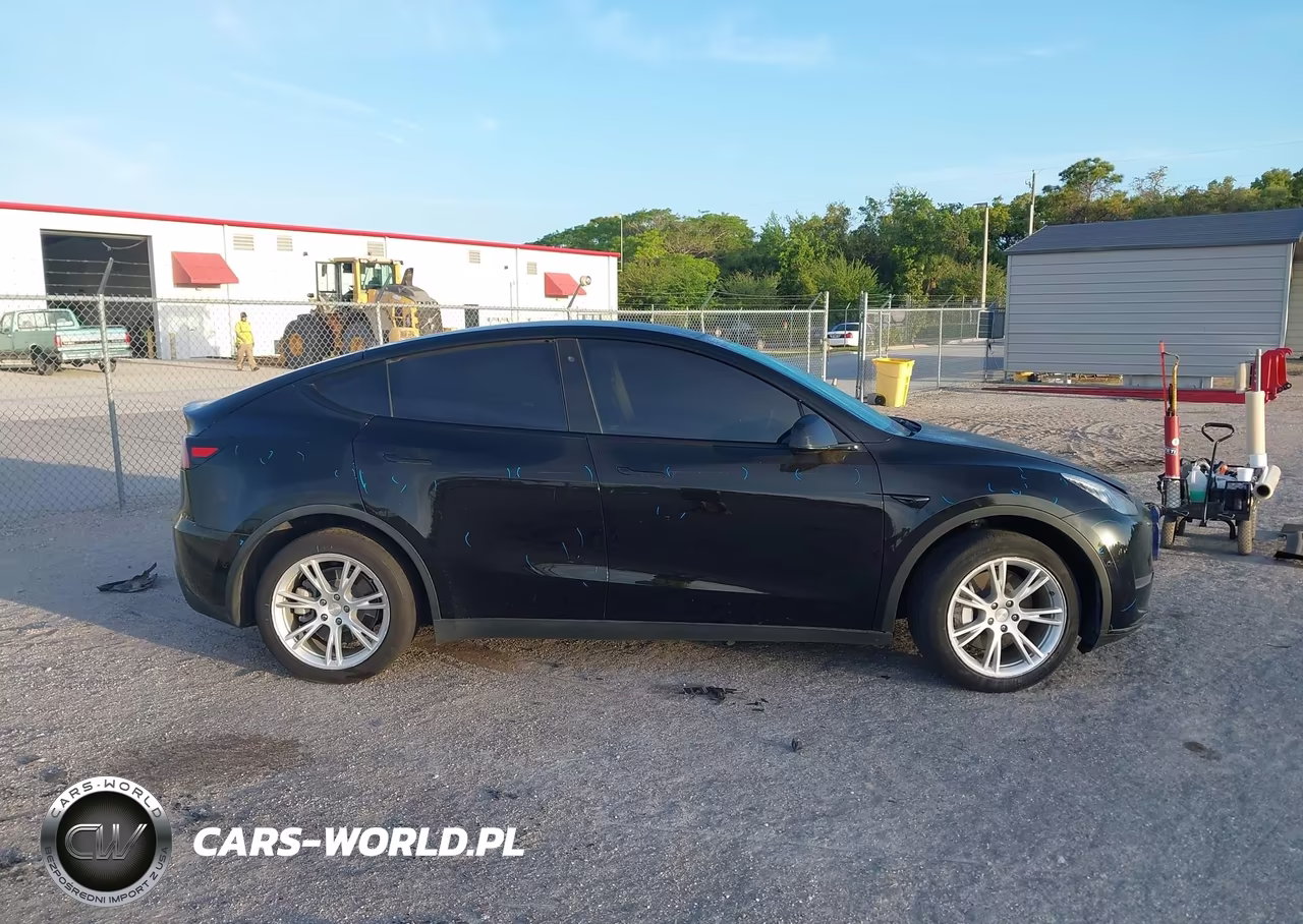 2020 Tesla Model Y Long Range Dual Motor All-Wheel Drive VIN:5YJYGDEE3LF041030 - 13