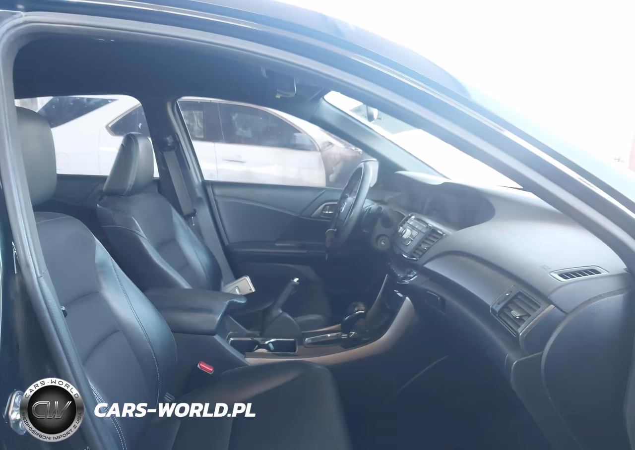 2017 Honda Accord Sport VIN:1HGCR2F5XHA194867 - 5
