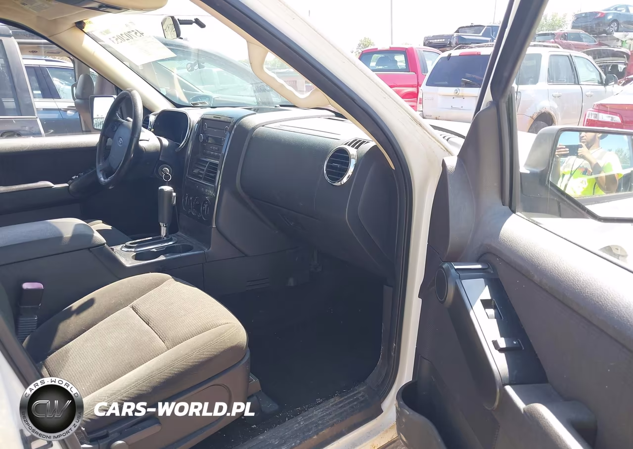2010 Ford Explorer Xlt VIN:1FMEU7DE0AUA80933 - 5