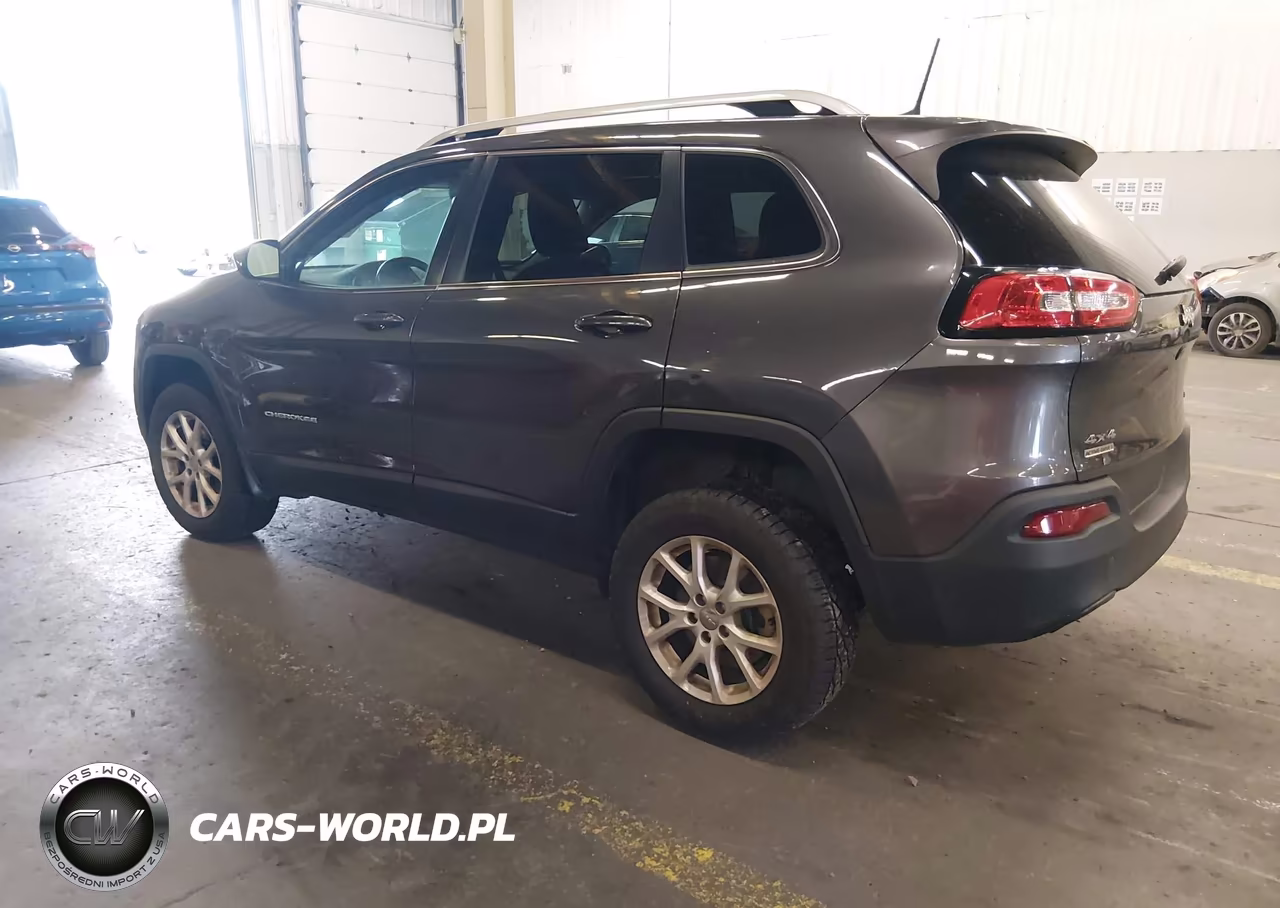 2017 Jeep Cherokee Latitude VIN:1C4PJMCB6HD237077 - 3