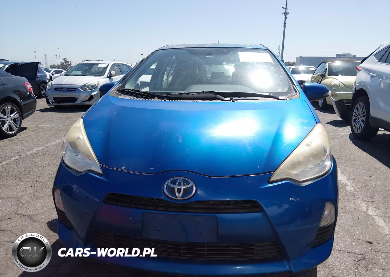 2014 Toyota Prius C Two VIN:JTDKDTB3XE1073271 - 12