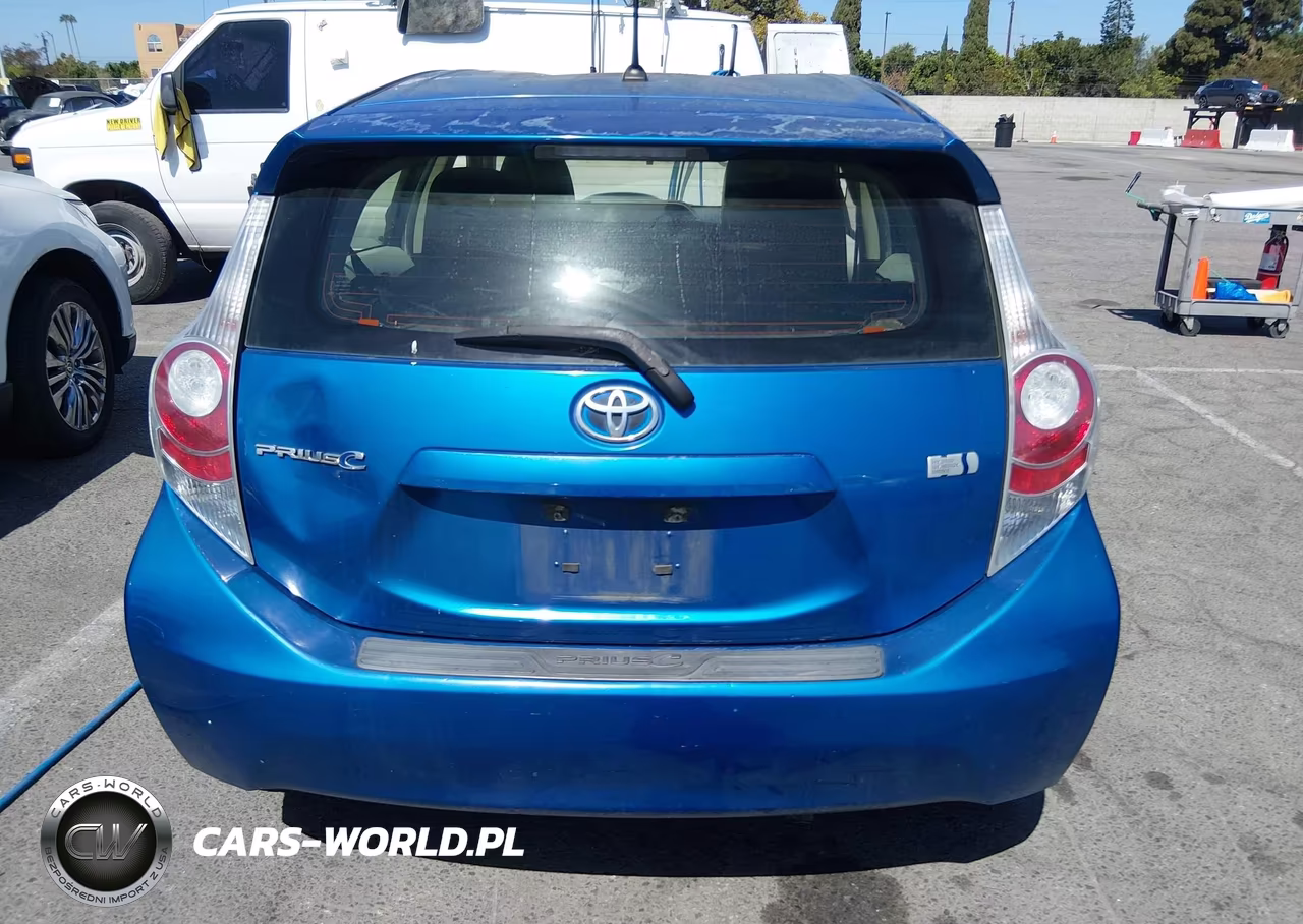 2014 Toyota Prius C Two VIN:JTDKDTB3XE1073271 - 16