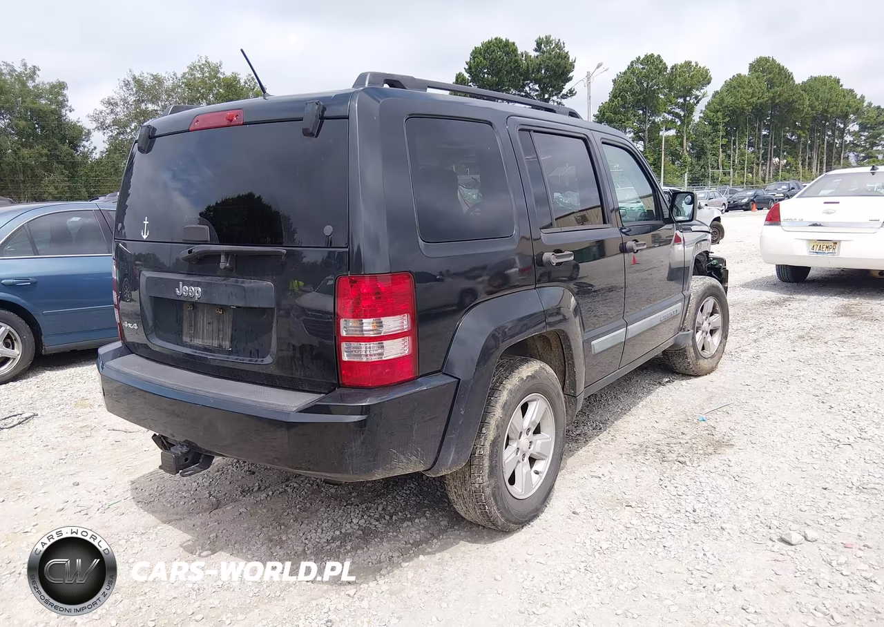 2010 Jeep Liberty Sport VIN:1J4PN2GK0AW102703 - 4