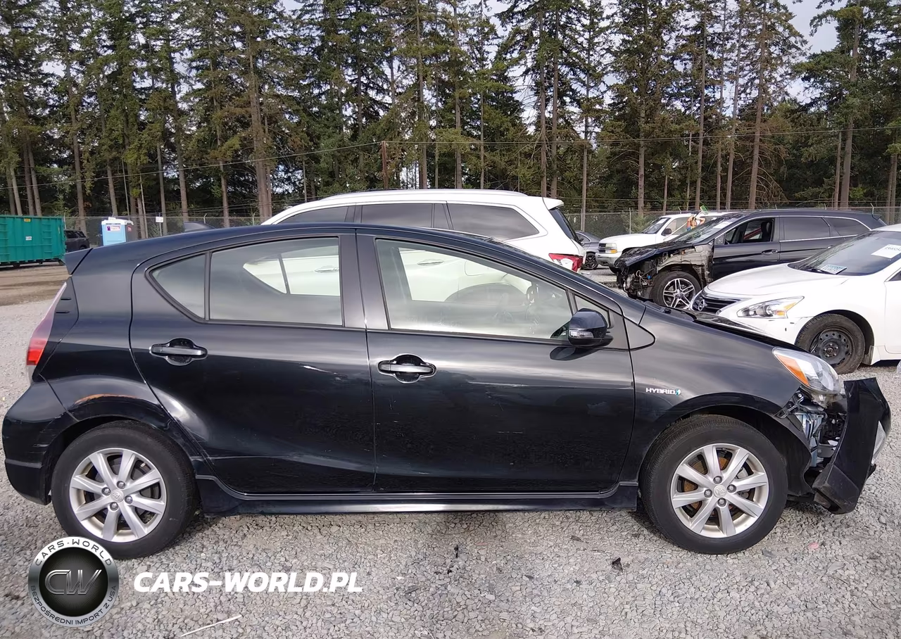 2017 Toyota Prius C Two VIN:JTDKDTB34H1597598 - 14