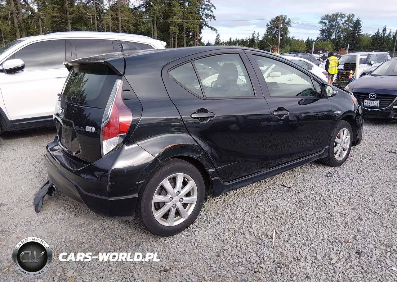 2017 Toyota Prius C Two VIN:JTDKDTB34H1597598 - 4