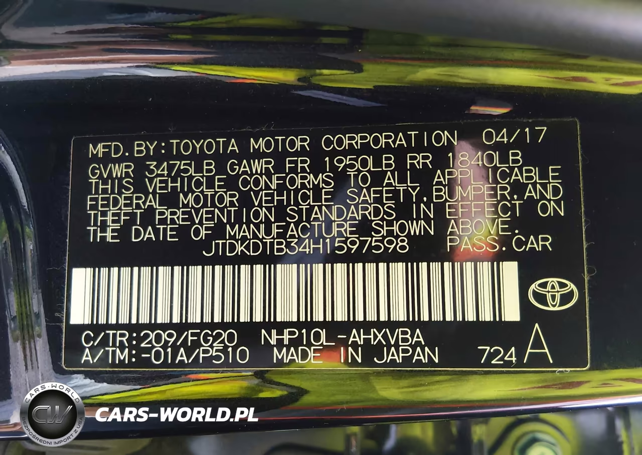 2017 Toyota Prius C Two VIN:JTDKDTB34H1597598 - 9