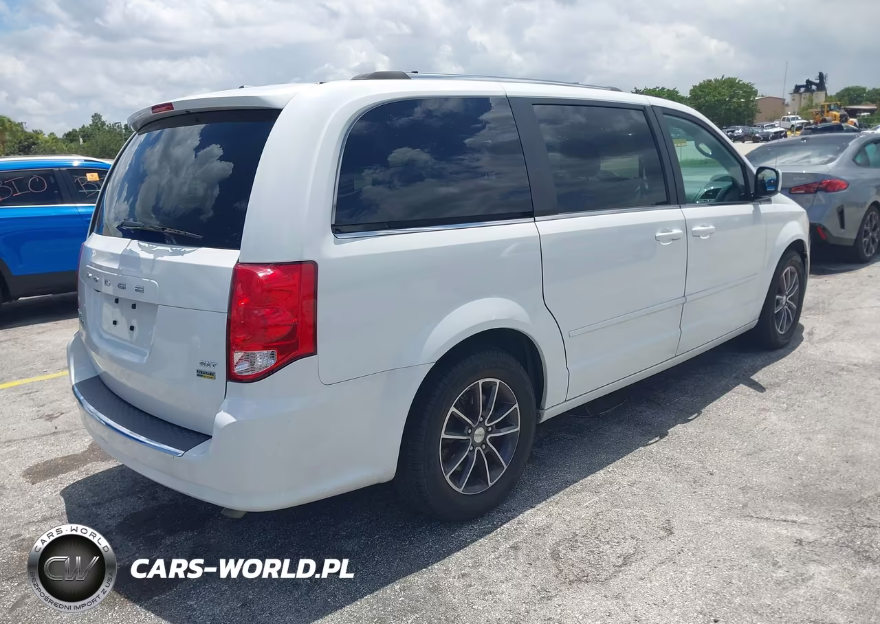 2017 Dodge Grand Caravan Sxt VIN:2C4RDGCGXHR845288 - 4