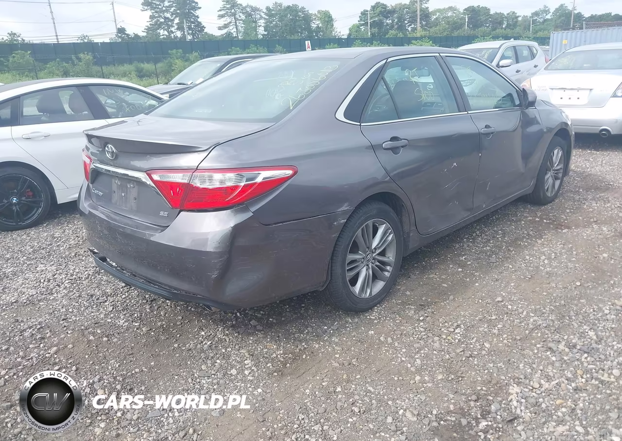 2015 Toyota Camry Se VIN:4T1BF1FK0FU971454 - 4