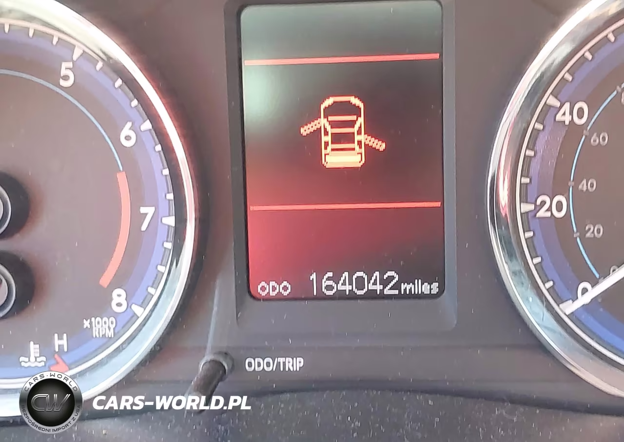 2018 Toyota Corolla Le VIN:5YFBURHE8JP785635 - 14