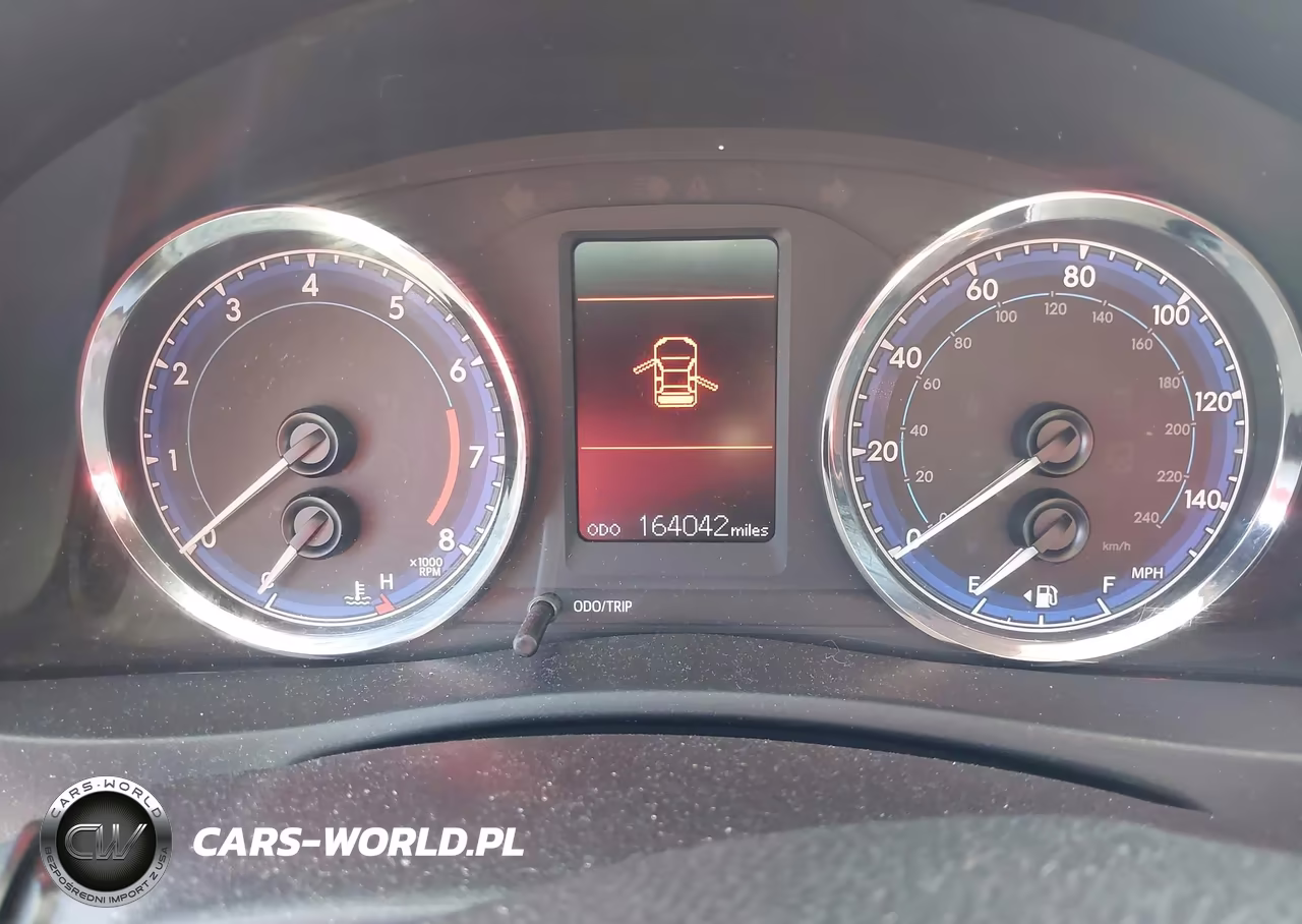 2018 Toyota Corolla Le VIN:5YFBURHE8JP785635 - 7