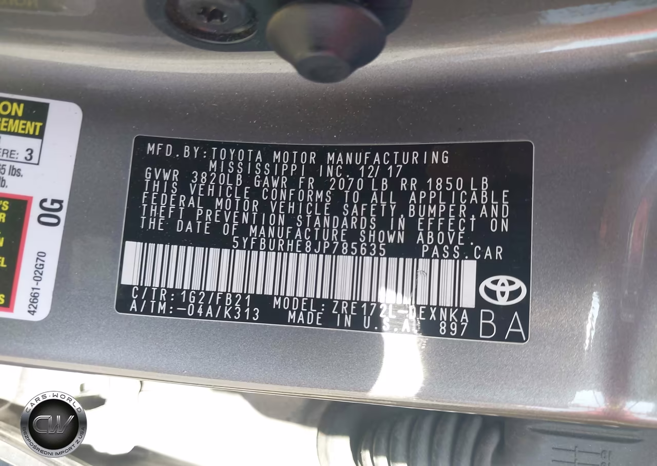 2018 Toyota Corolla Le VIN:5YFBURHE8JP785635 - 9