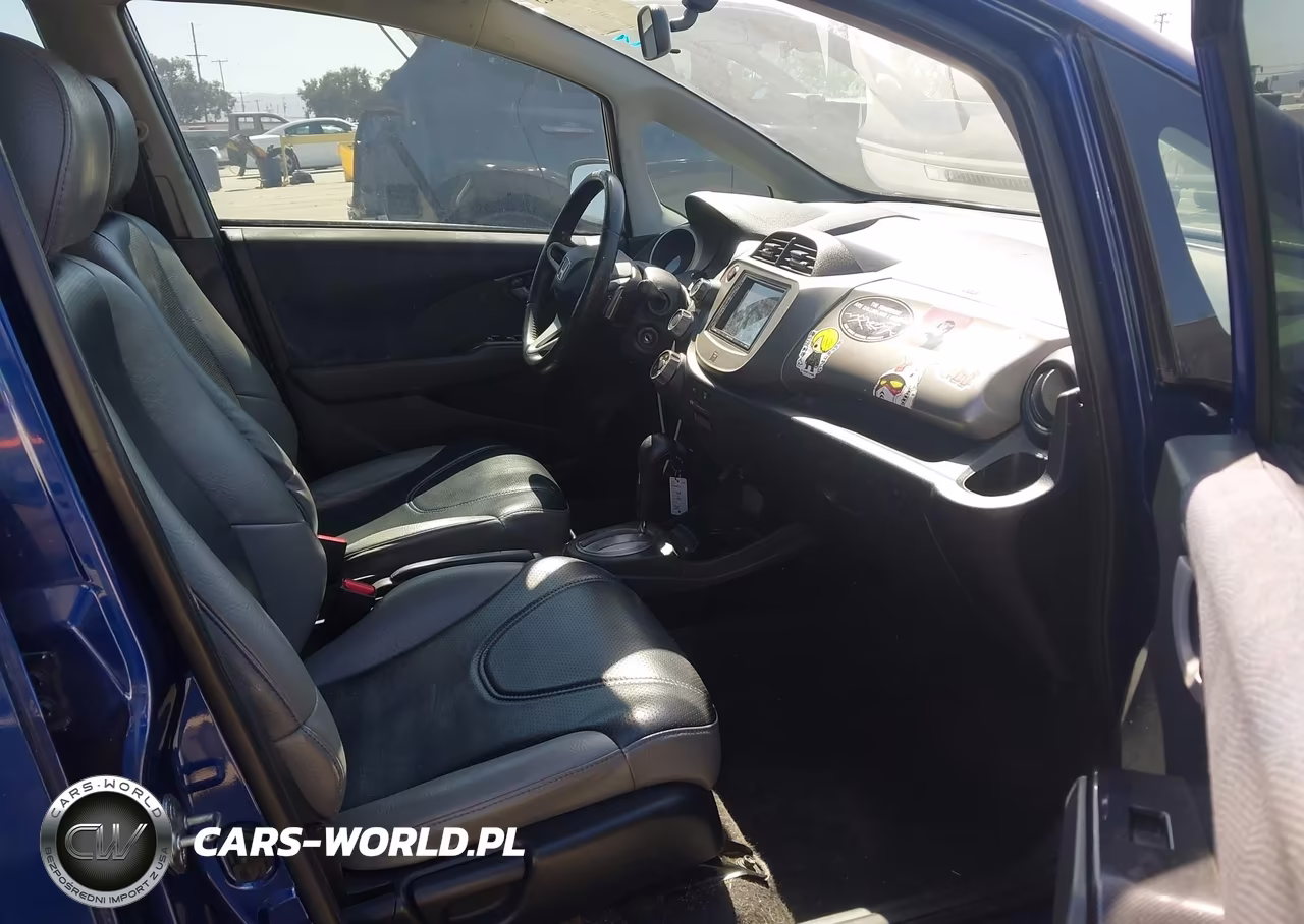 2011 Honda Fit Sport VIN:JHMGE8H54BC010450 - 5