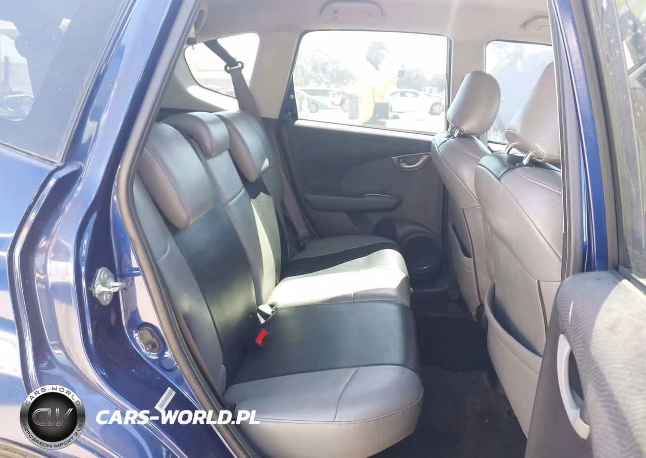 2011 Honda Fit Sport VIN:JHMGE8H54BC010450 - 8