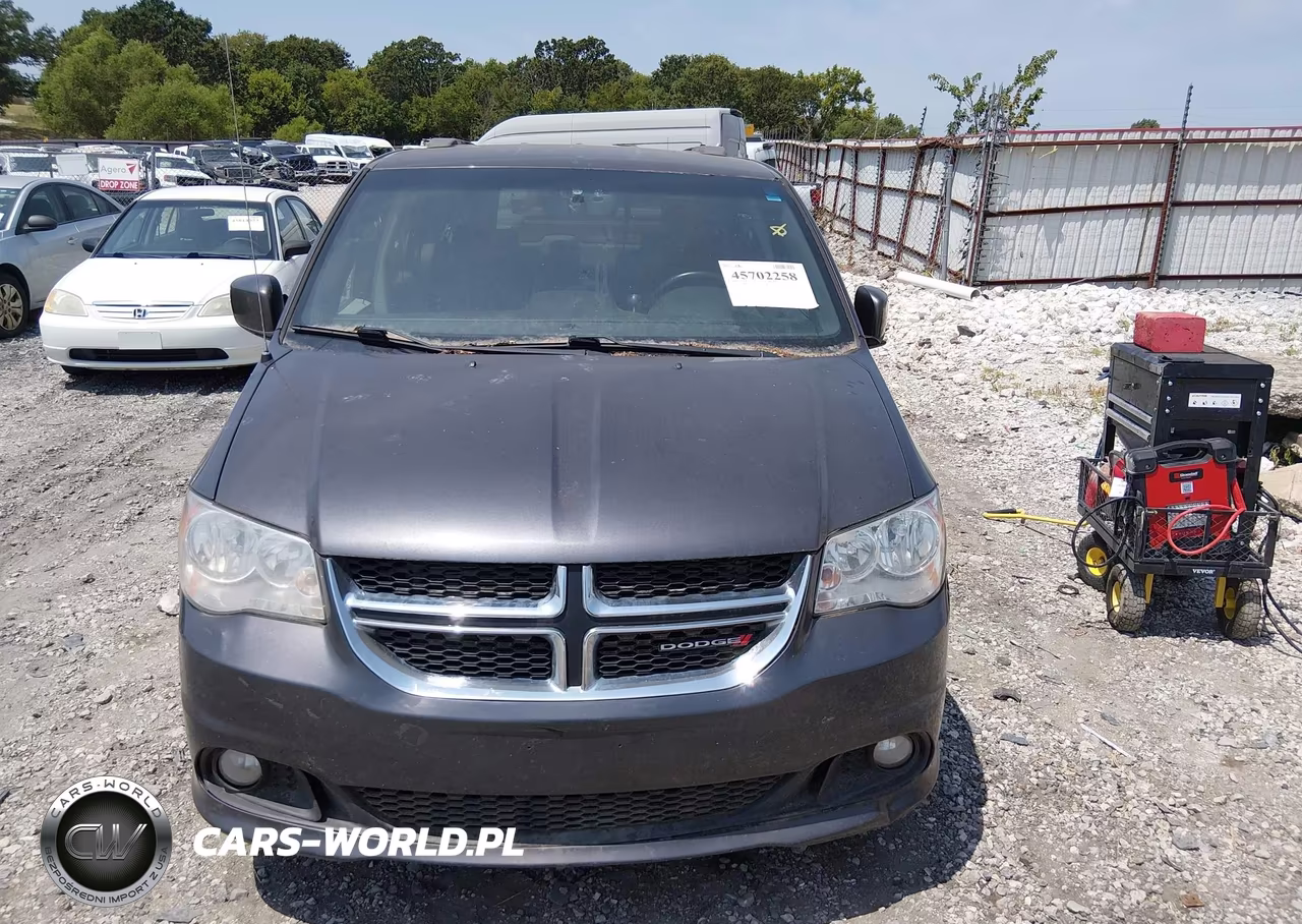 2018 Dodge Grand Caravan Sxt VIN:2C4RDGCG8JR328755 - 12