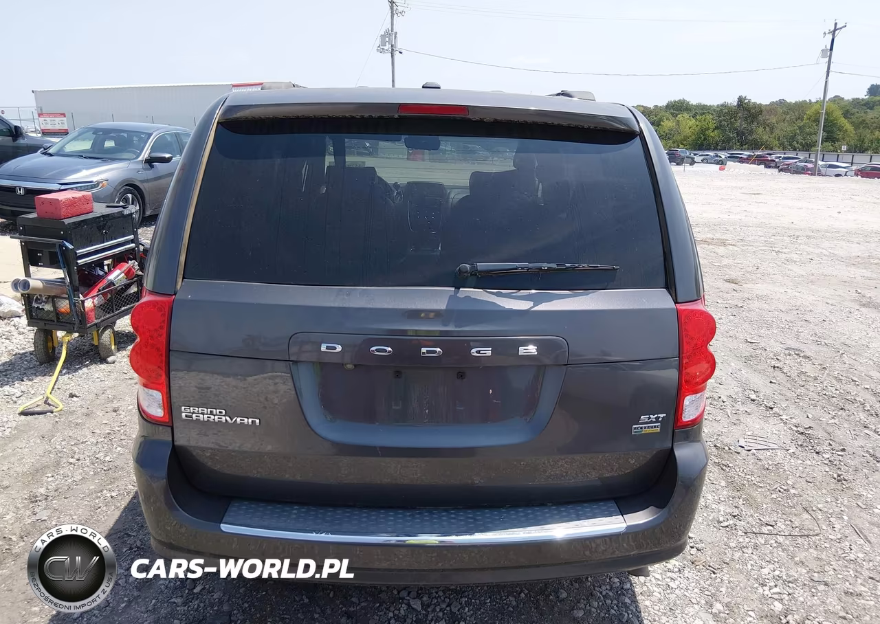 2018 Dodge Grand Caravan Sxt VIN:2C4RDGCG8JR328755 - 16