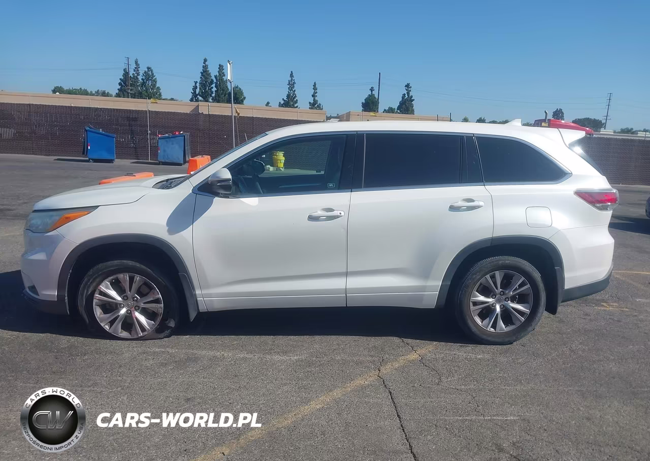 2014 Toyota Highlander Le Plus V6 VIN:5TDBKRFH9ES067964 - 14