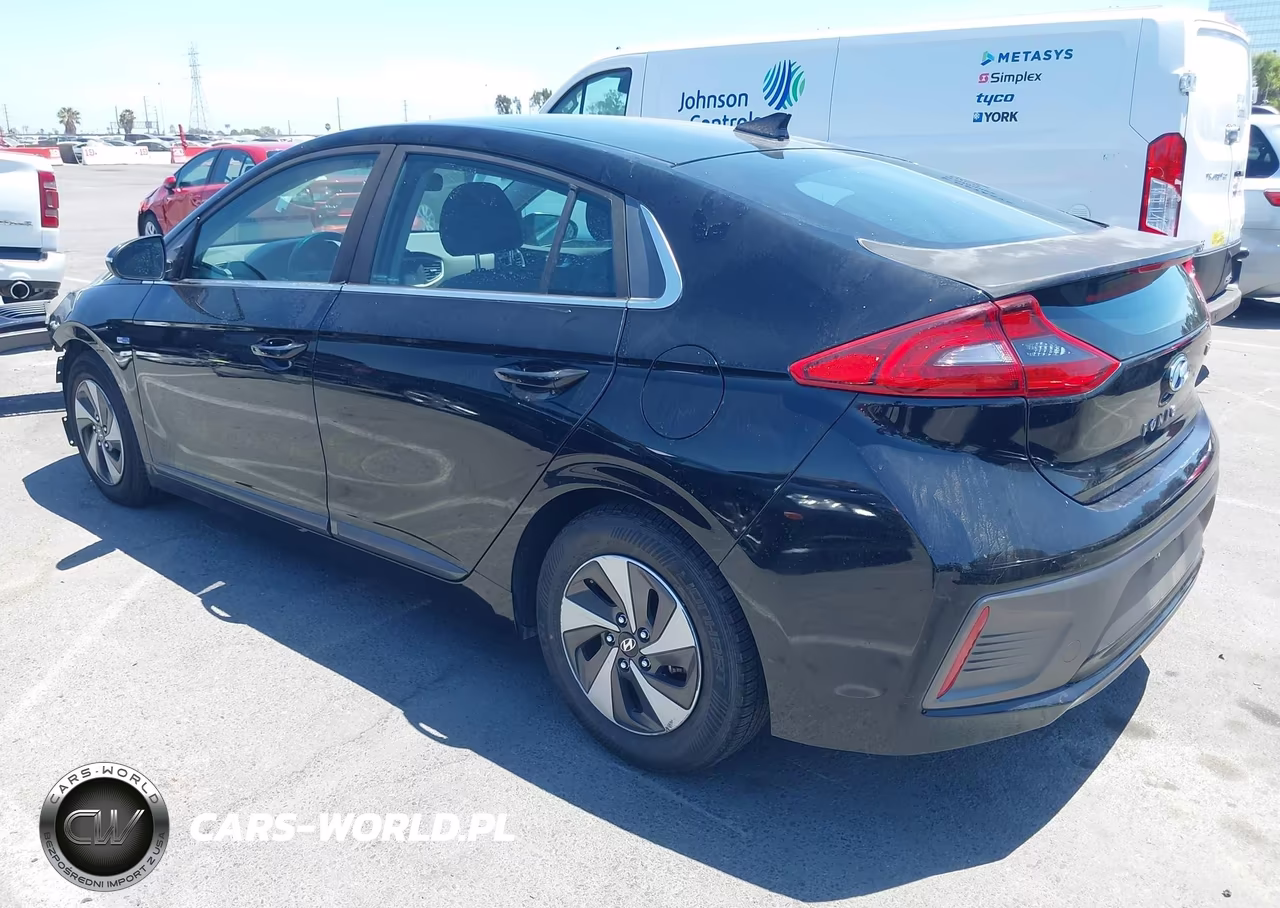 2018 Hyundai Ioniq Hybrid Sel VIN:KMHC75LC3JU091203 - 3