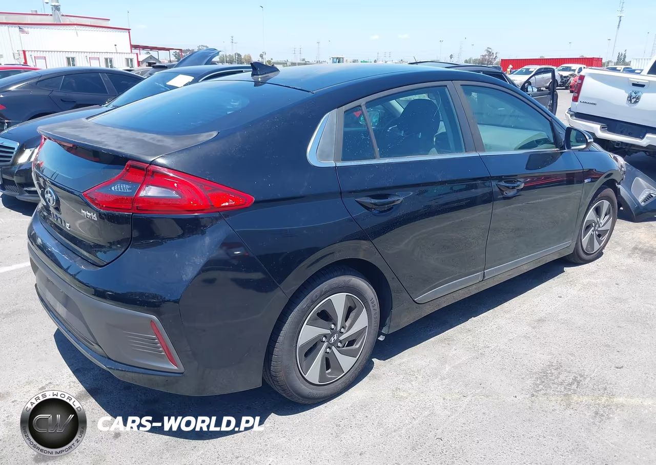 2018 Hyundai Ioniq Hybrid Sel VIN:KMHC75LC3JU091203 - 4