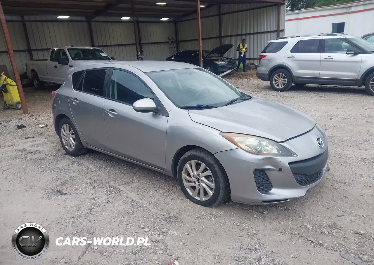 2013 Mazda Mazda3 – zdjęcie 1 z 11