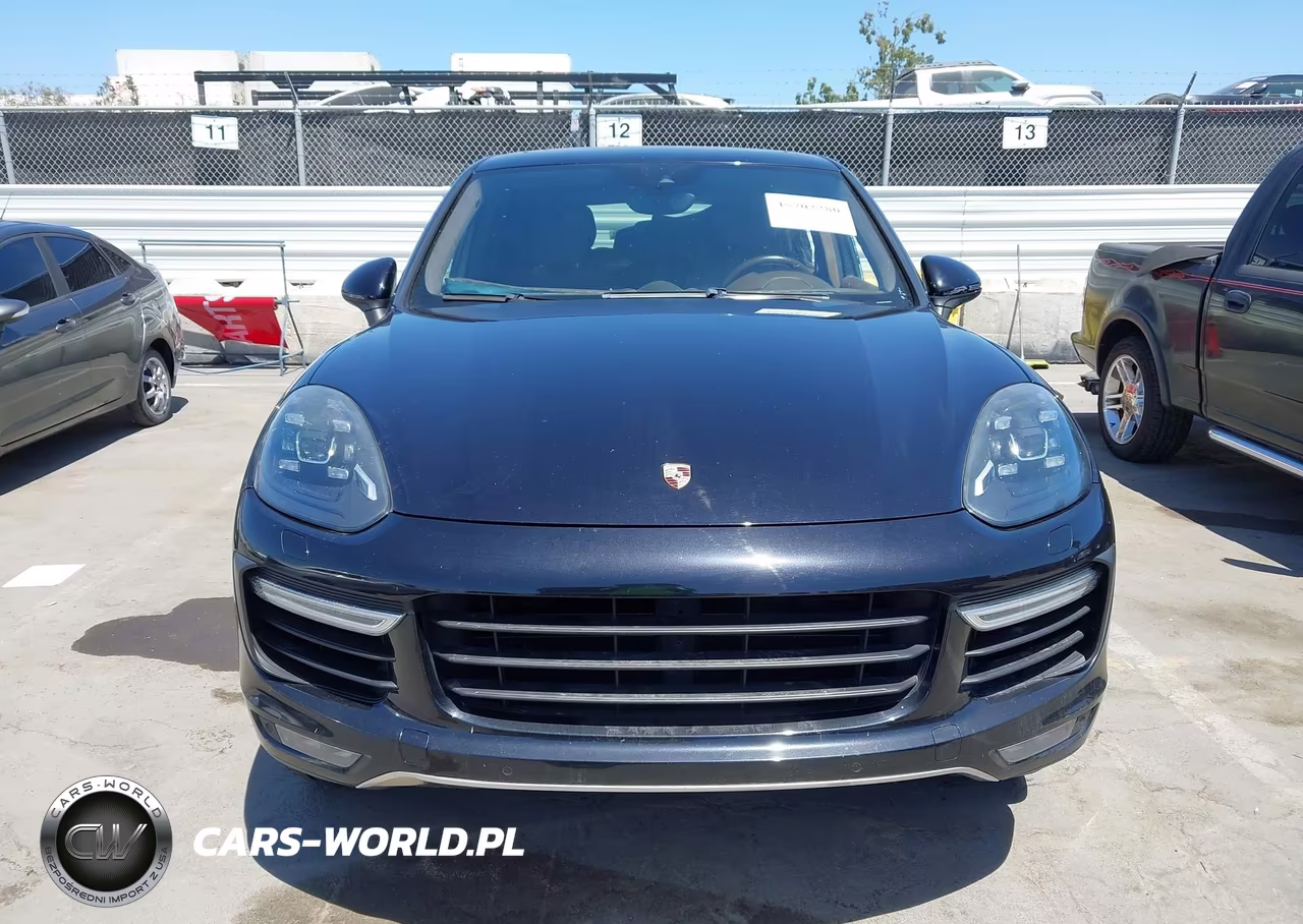 2015 Porsche Cayenne Turbo VIN:WP1AC2A21FLA82088 - 12