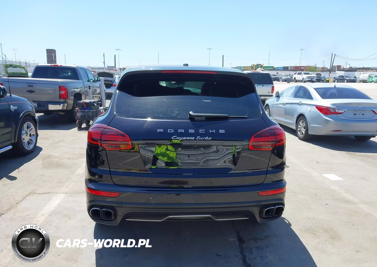 2015 Porsche Cayenne Turbo VIN:WP1AC2A21FLA82088 - 16