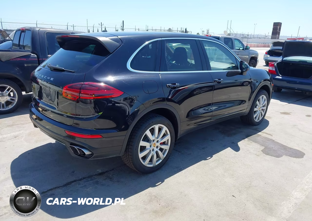 2015 Porsche Cayenne Turbo VIN:WP1AC2A21FLA82088 - 4
