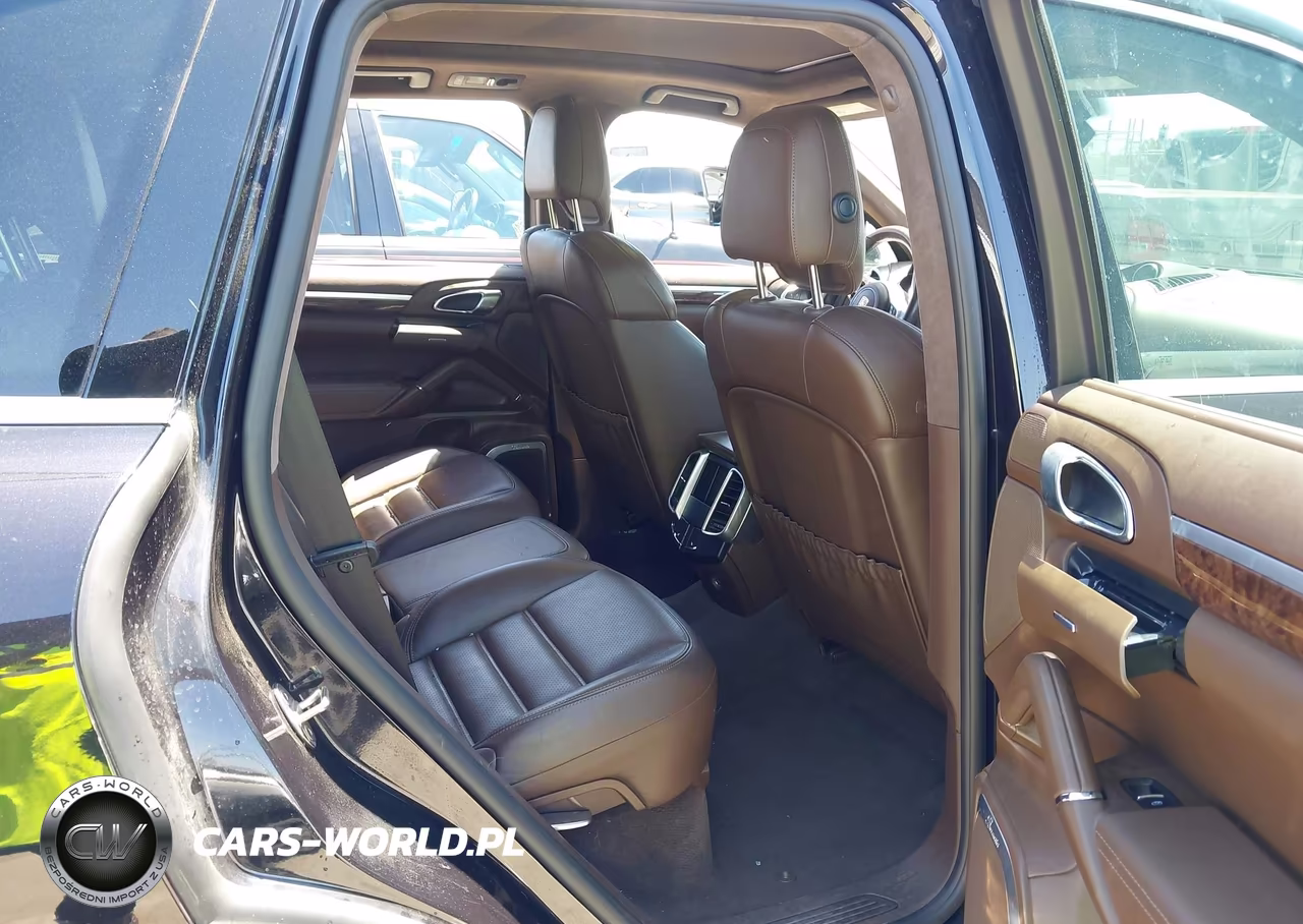 2015 Porsche Cayenne Turbo VIN:WP1AC2A21FLA82088 - 8