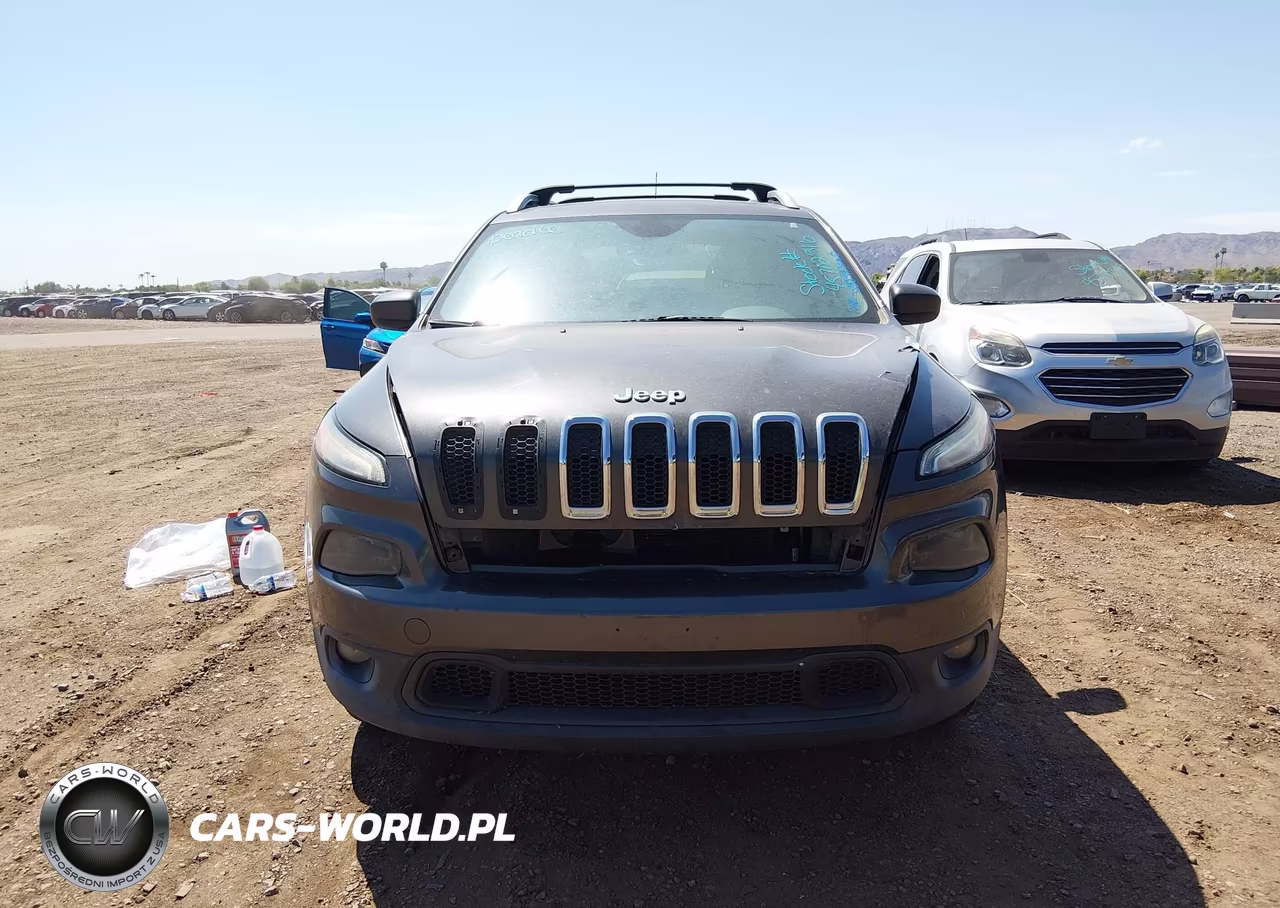 2015 Jeep Cherokee Latitude VIN:1C4PJMCBXFW589046 - 6