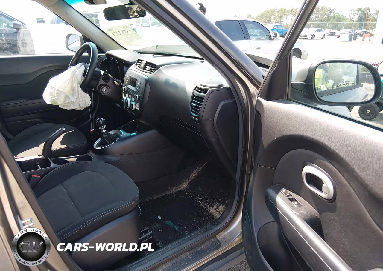 2014 Kia Soul VIN:KNDJN2A2XE7093674 - 5