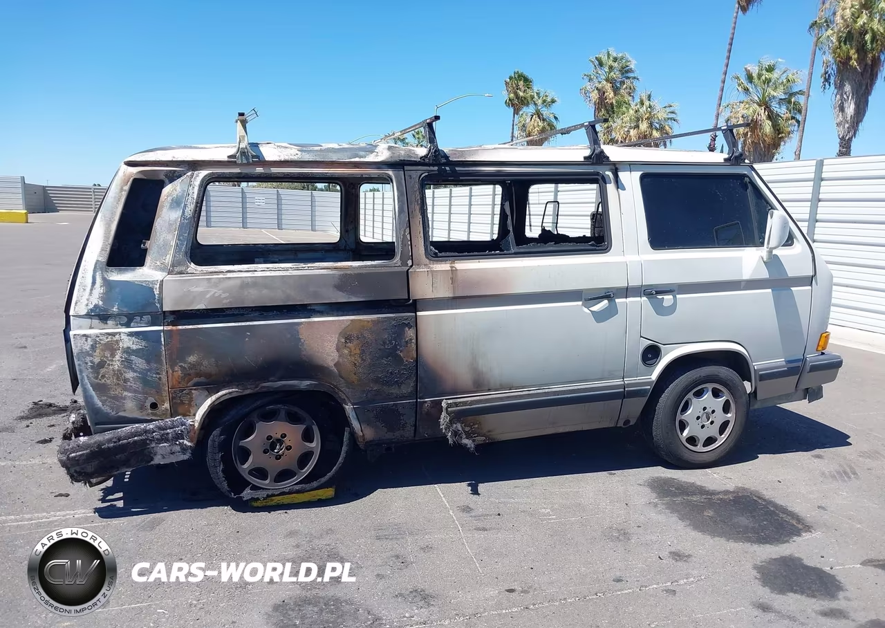 1990 Volkswagen Vanagon Bus VIN:WV2YB0257LH011168 - 12