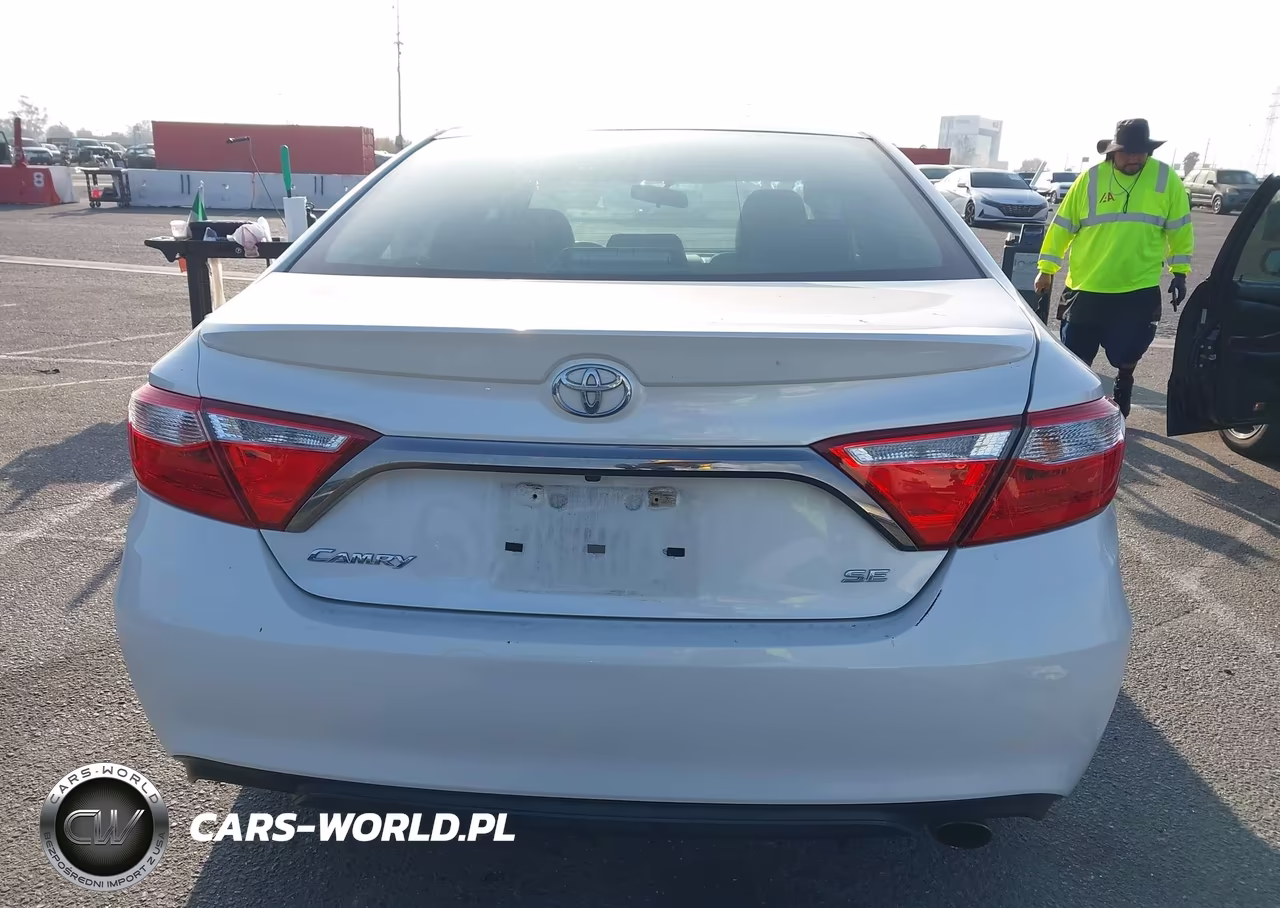 2017 Toyota Camry Se VIN:4T1BF1FK6HU379950 - 17
