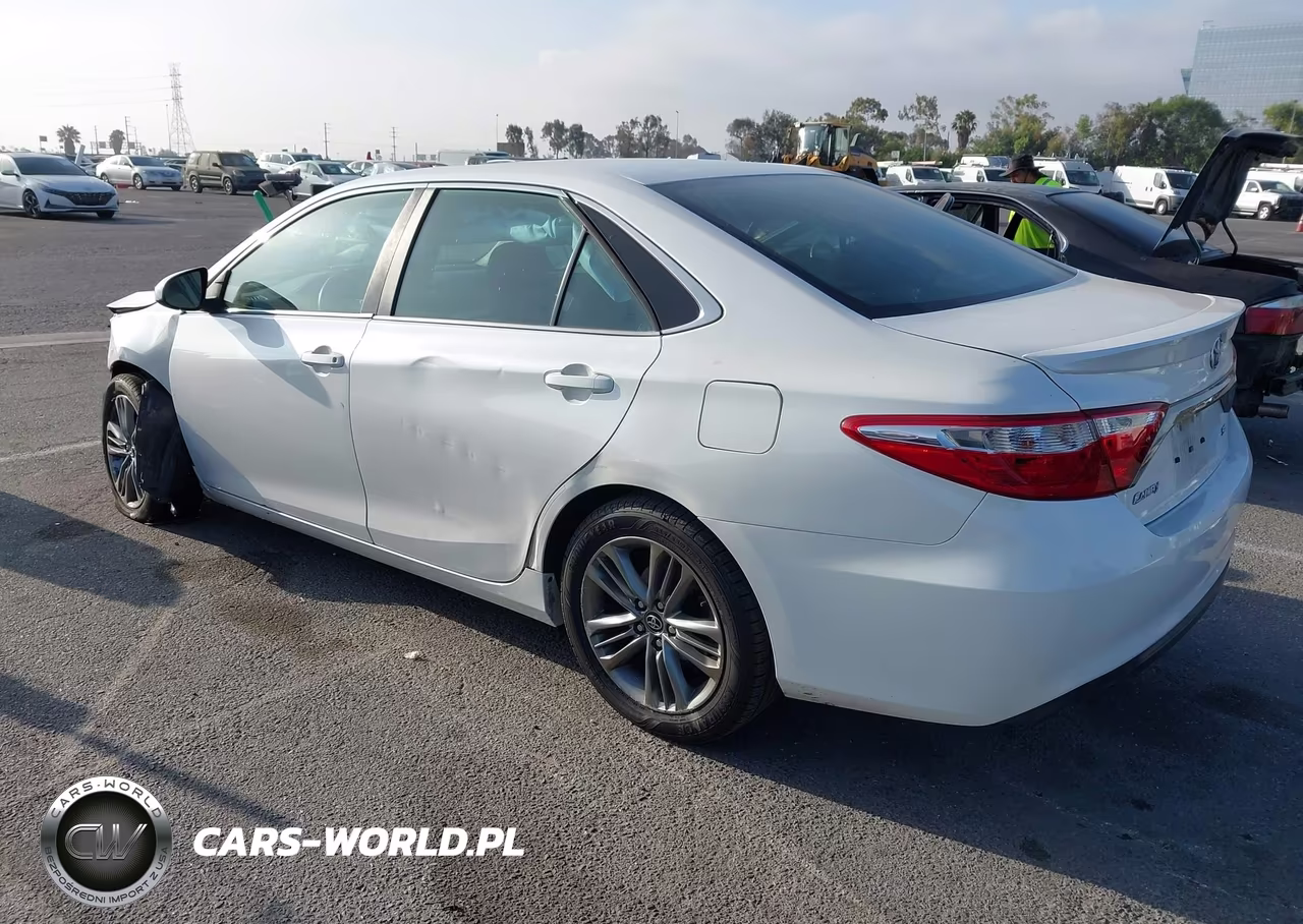 2017 Toyota Camry Se VIN:4T1BF1FK6HU379950 - 3